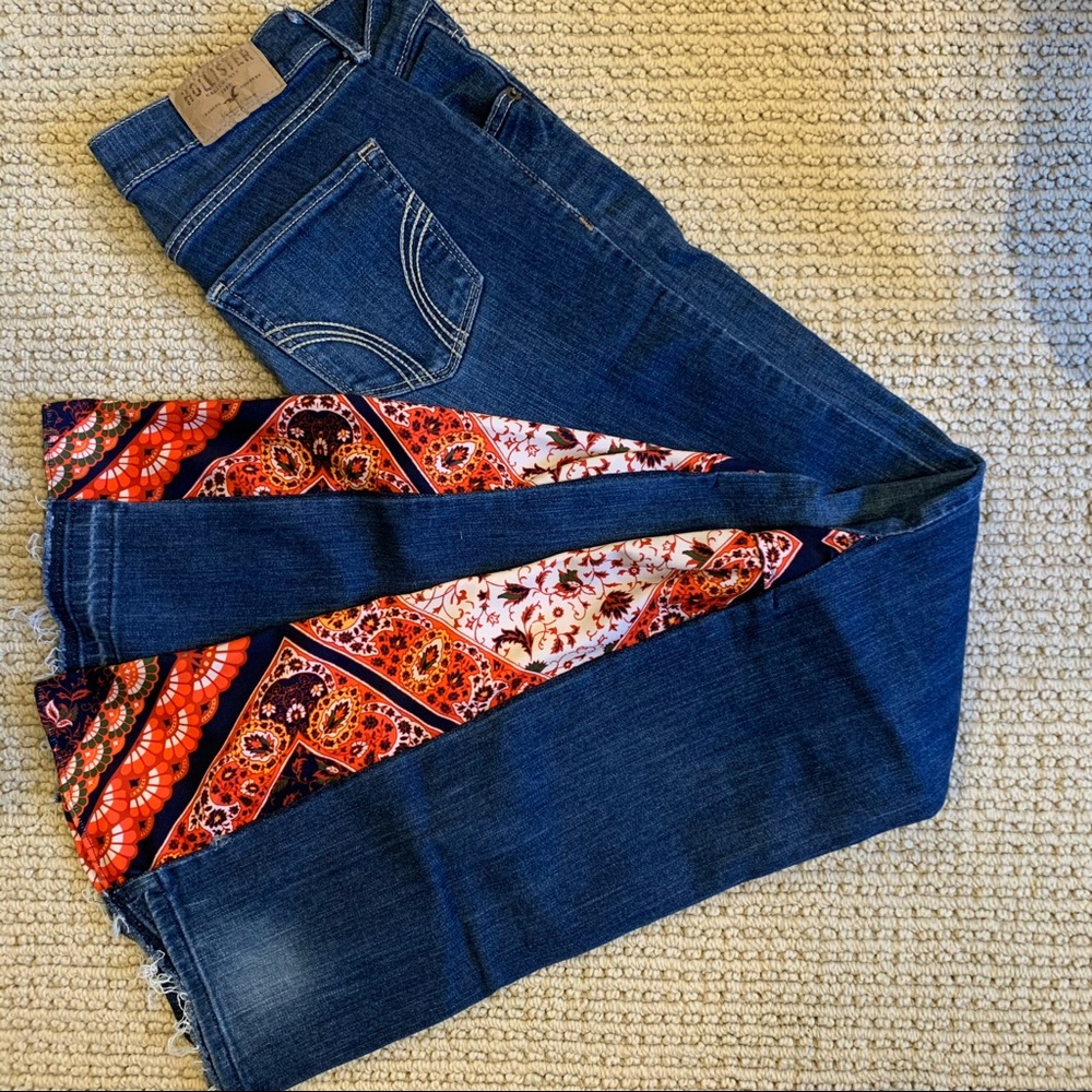 Patterned side flare jeans